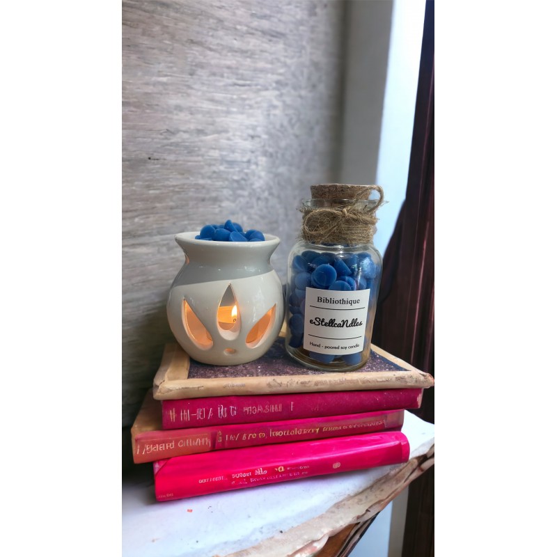 Σταγόνες wax melts με άρωμα ''Bibliothique'' σε μπουκαλάκι με φελλό